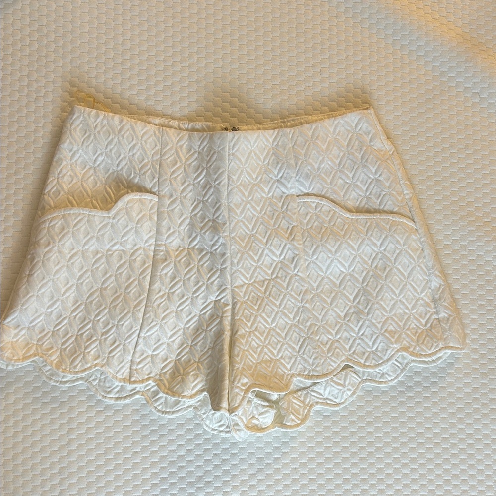 A'gaci White Textured Shorts